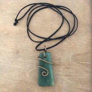 Stone pendant necklace